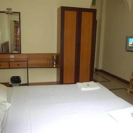Hotel Blue Hills Coonoor Утакаманд Экстерьер фото